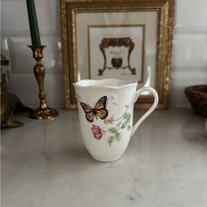 Lenox Butterfly Meadow Monarch Scalloped Rim Mug Cup 12 oz
